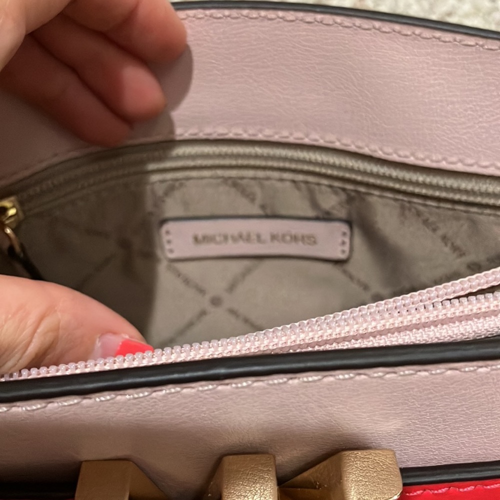 Michael Kors Mott Medium Messenger Convertible Crossbody(CORAL RF MLT)35T0GOXM2T - Picture 10 of 15